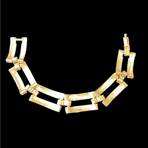 Vintage 1970’s Vendome Chunky Gold Bracelet - Picture 5 of 7